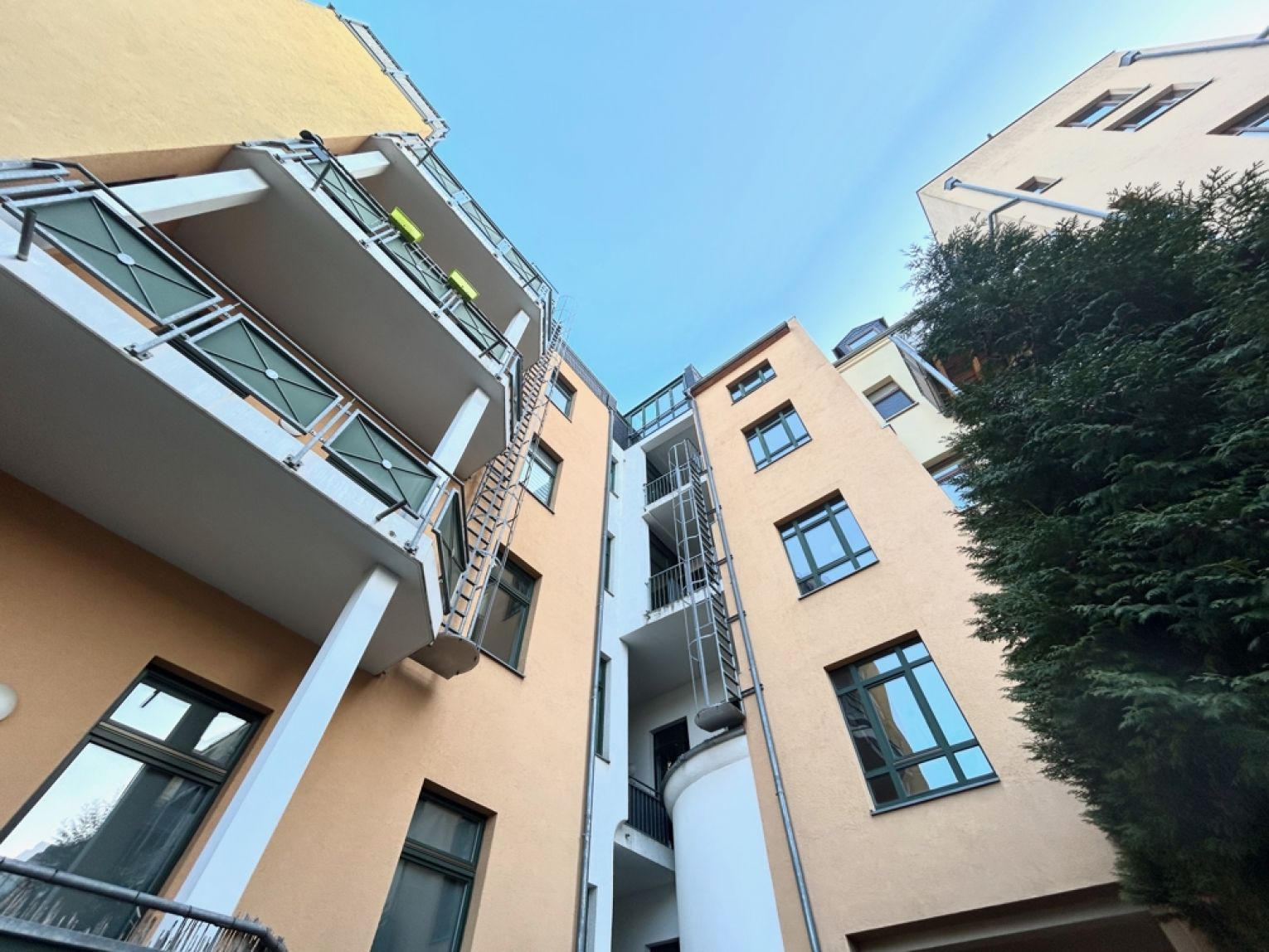 3-Raum-Wohnung • vermietet • jetzt Kaufen • Balkon • Stellplatz • Innenstadt Lage