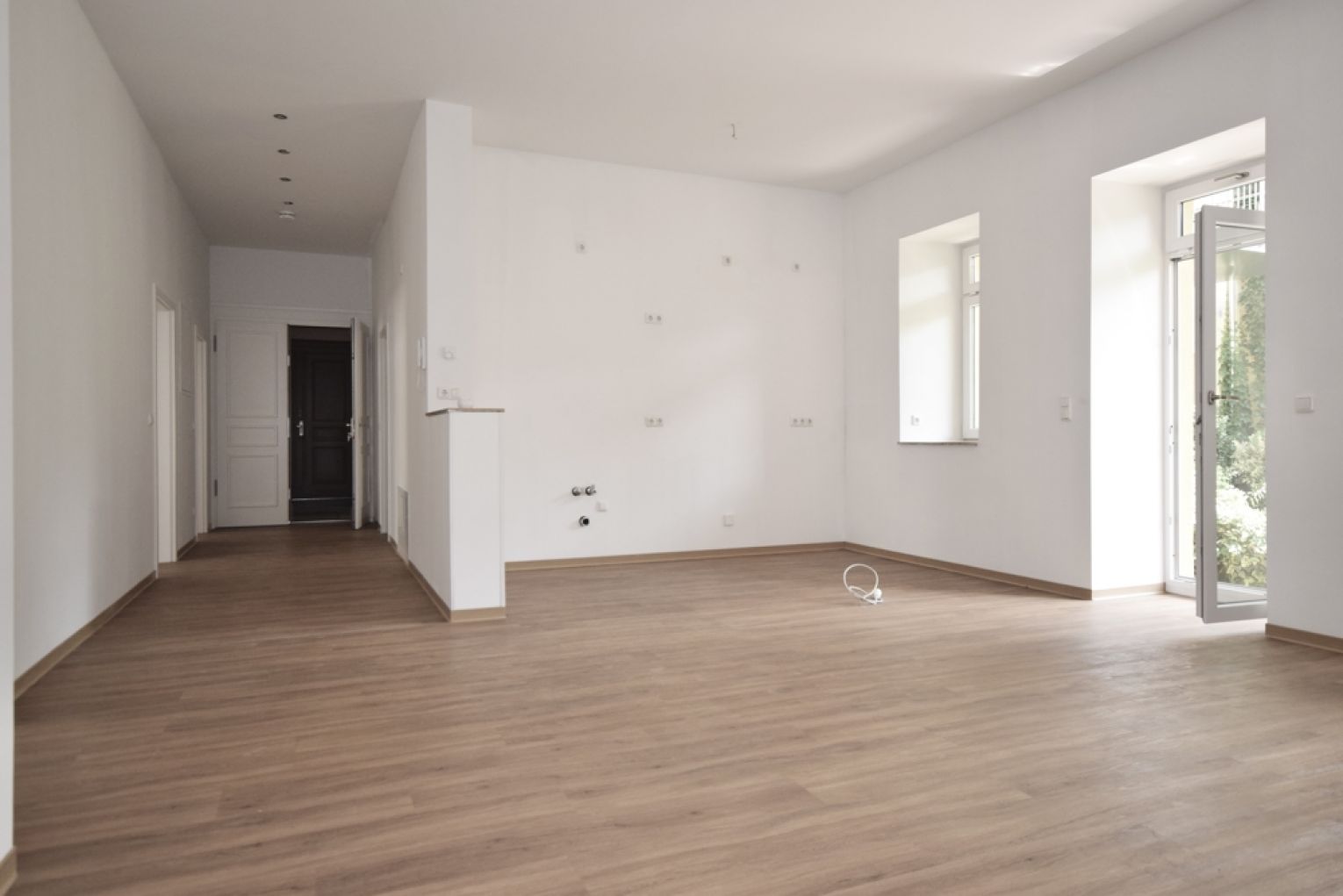 Sonnenterrasse • 4 Zimmer • Fussbodenheizung • Laminat • Tageslichtbad • Wanne & Dusche • TOP!