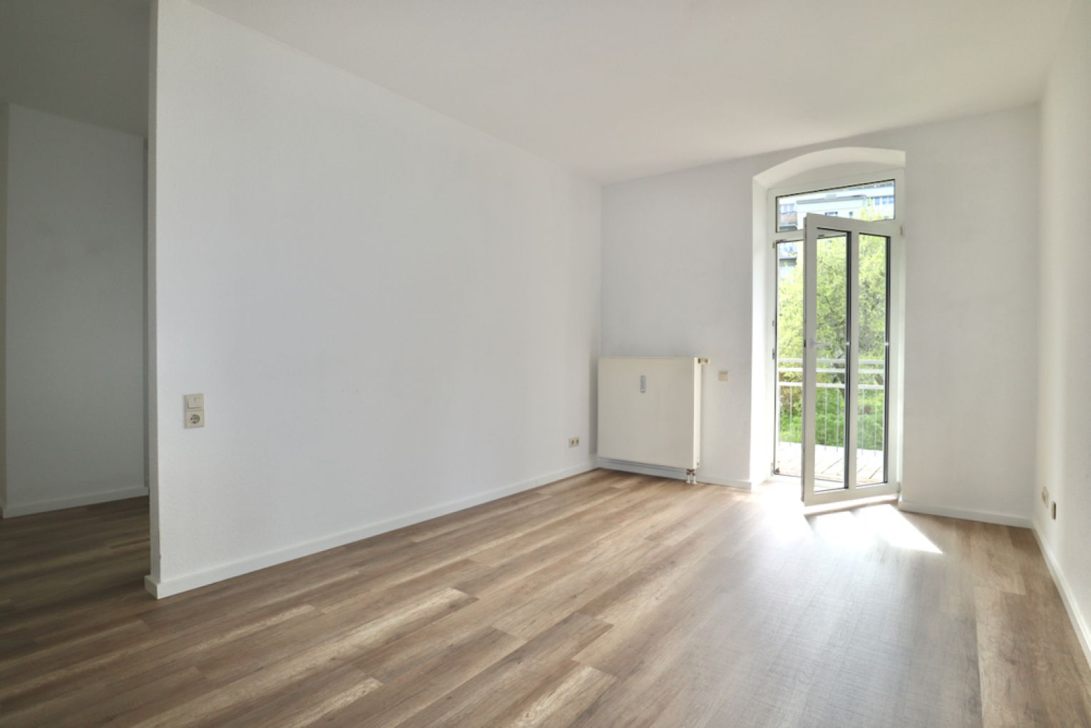 2 Zimmer • Ruhige Lage • moderner Grundriss • Balkon • neu • Einbauküche  • jetzt Termin vereinbaren