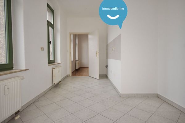 4-Raum-Wohnung • großer Balkon • 2 Bäder mit Wanne • neues Laminat • Zentrum • ruhige Lage