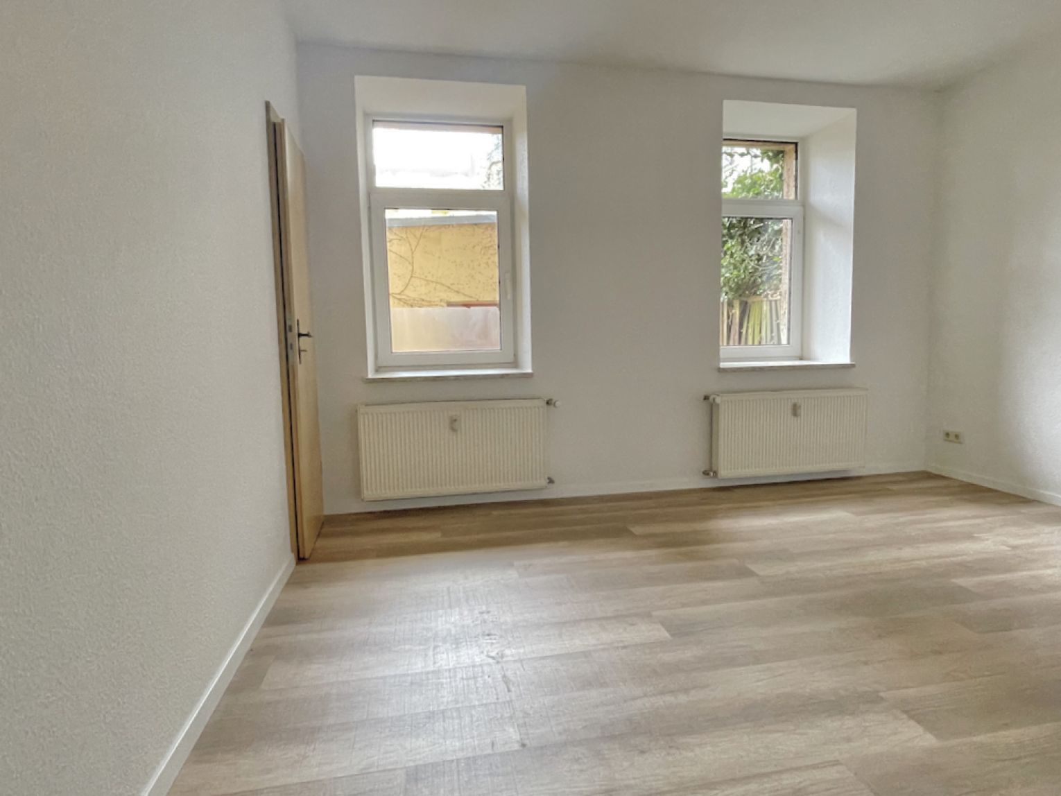 4-Raum Wohnung in Chemnitz • Balkon • moderne Bäder • Wanne/Dusche • große Wohnküche • Termin machen