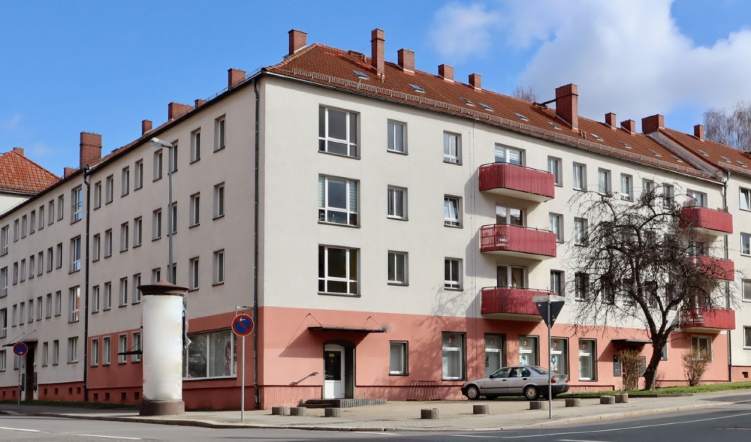 3-Zimmer Wohnung in Chemnitz • Balkon • Tageslichtbad • Einbauküche •  Lutherviertel • jetzt anrufen