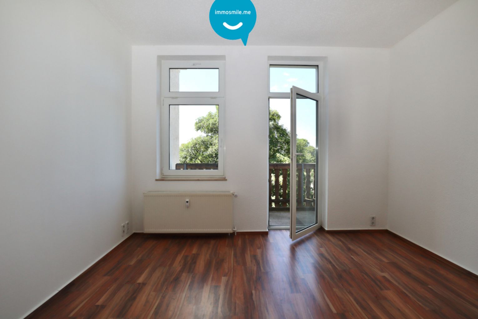 Einbauküche • Balkon • 3-Raum • Nussbaumlaminat • praktischer Grundriss • Bad mit Wanne • zur Miete