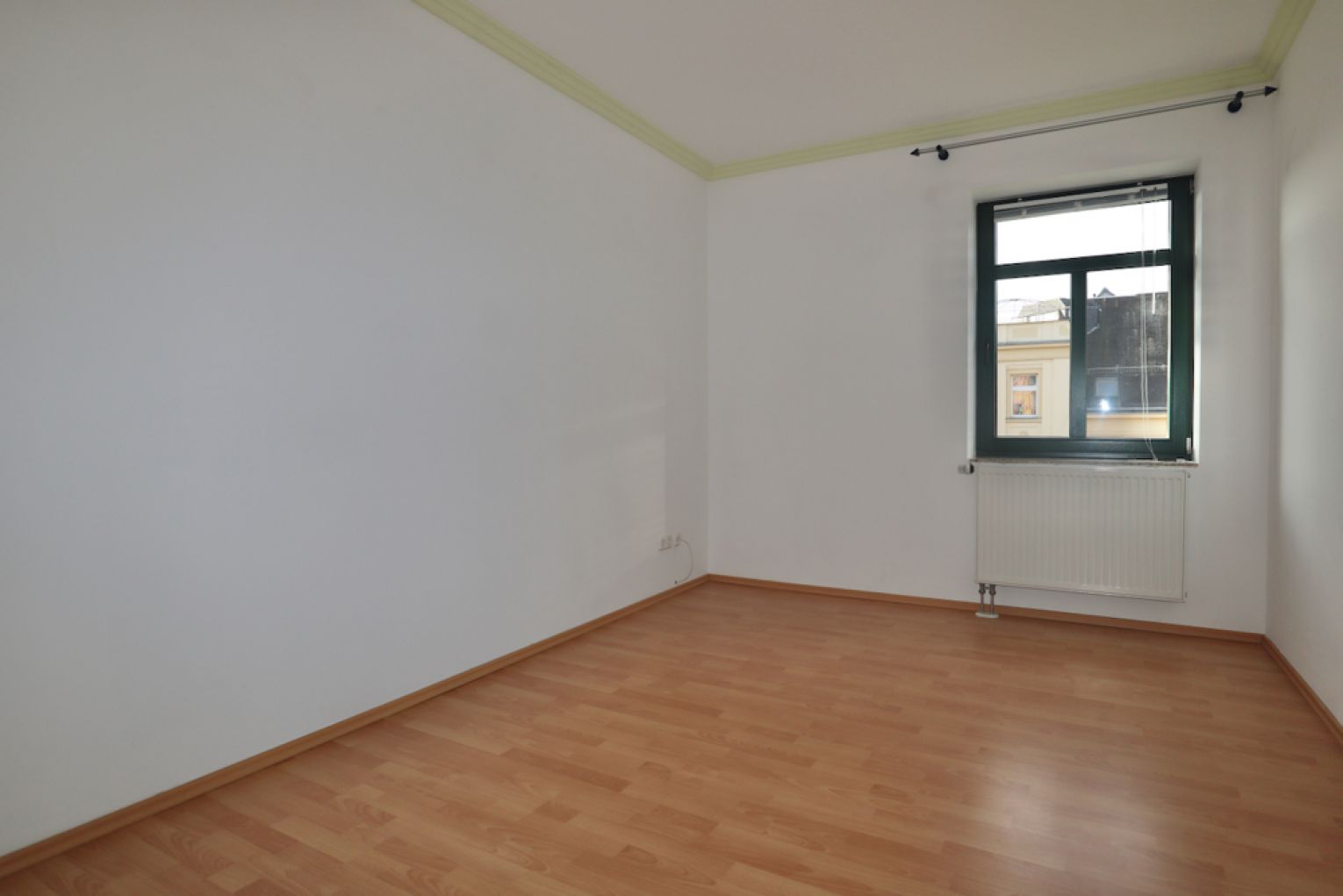 Dachterrasse • Kamin • Eckbadewanne • Dusche • 4 Zimmer • Maisonette • Schloßchemnitz • JETZT mieten