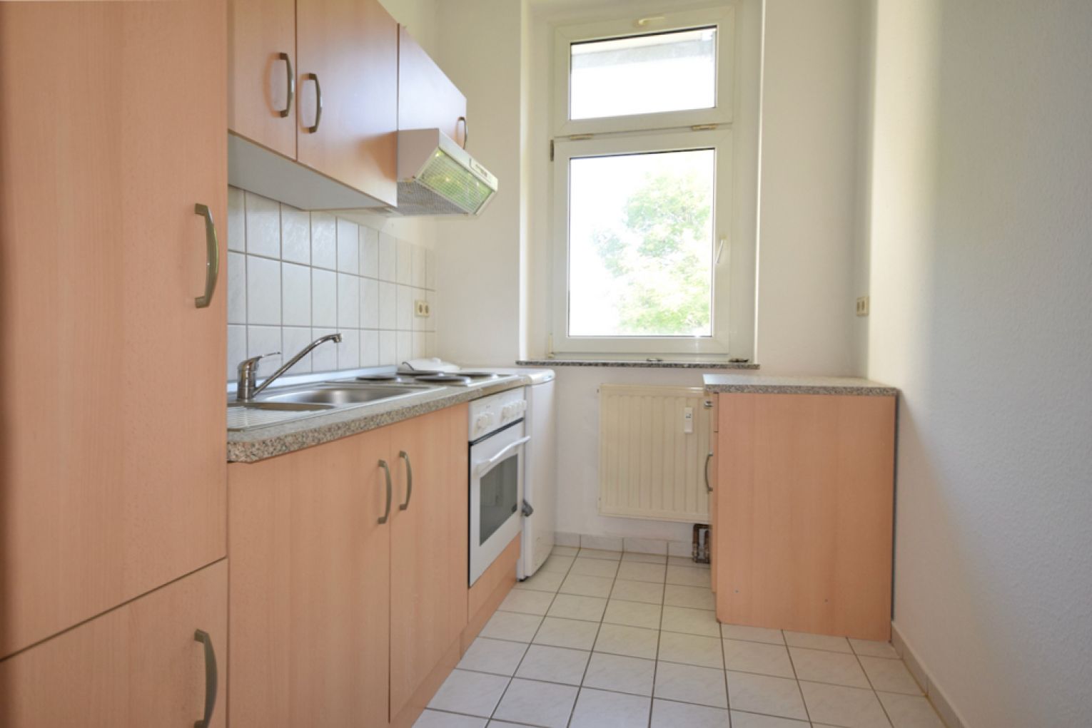 3-Zimmer • zur Miete • in Chemnitz • Balkon • ruhige Lage • Einbauküche • modernes Laminat • Termin