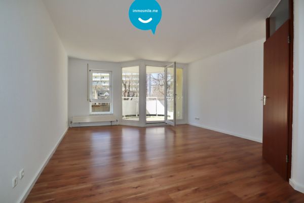 2 Zimmer • mit Loggia • Aufzug • Tiefgarage • am Uni-Campus • zur Miete • ab sofort frei!