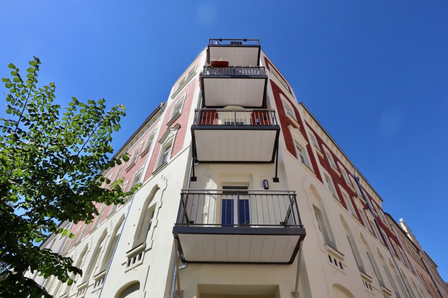 Erdgeschoss • 4-Raum Wohnung • Fußbodenheizung • Balkon • Parkettboden • Sonnenberg • in Chemnitz