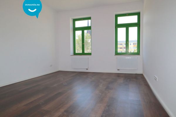 3 Zimmer Wohnung • großer Balkon • neu saniert • Wohnküche • Tageslichtbad mit Wanne • LED Lampen