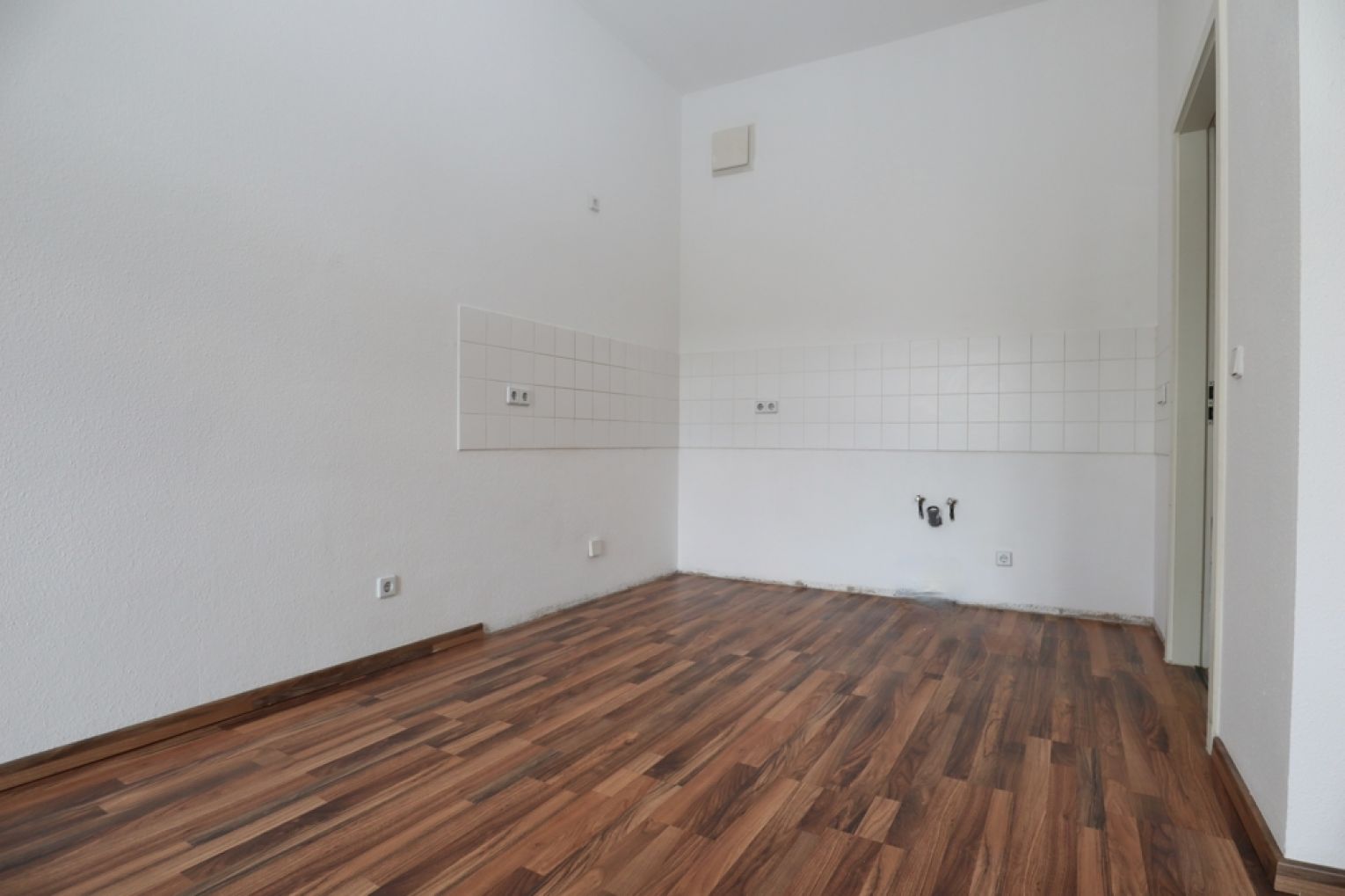 Altbau • Kaßberg • Chemnitz • 2-Raum Wohnung • Südbalkon • direkt mieten!