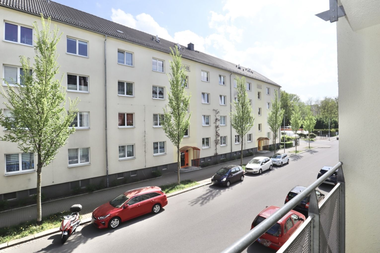 2 Zimmer •  Einbauküche • Balkon • Tiefgarage • Lutherviertel • in Chemnitz • jetzt mieten