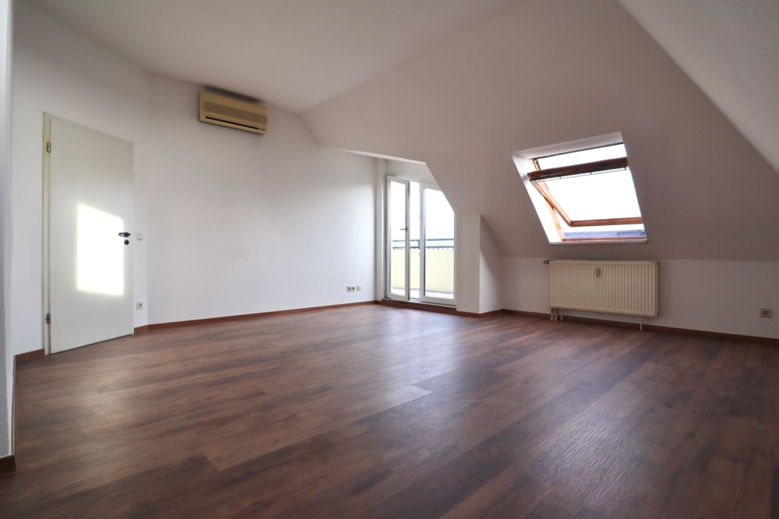 2 Zimmer • Dachgeschoss • Dachterrasse • Aufzug • Tiefgarage • Kaßberg • Chemnitz • zur Miete