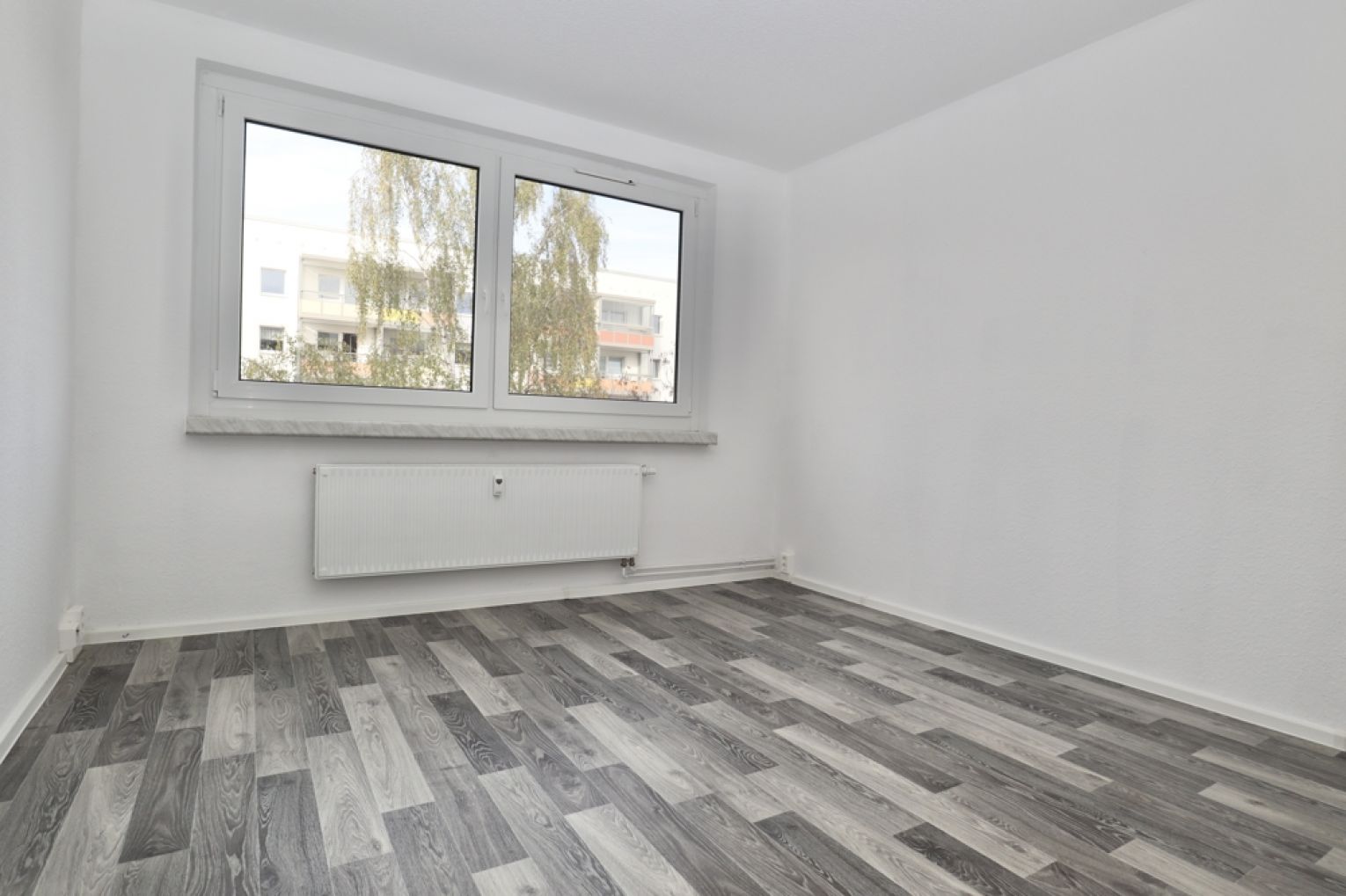 Markersdorf • 3-Raum Wohnung • Balkon • ruhige Lage  •  offene Küche • mieten