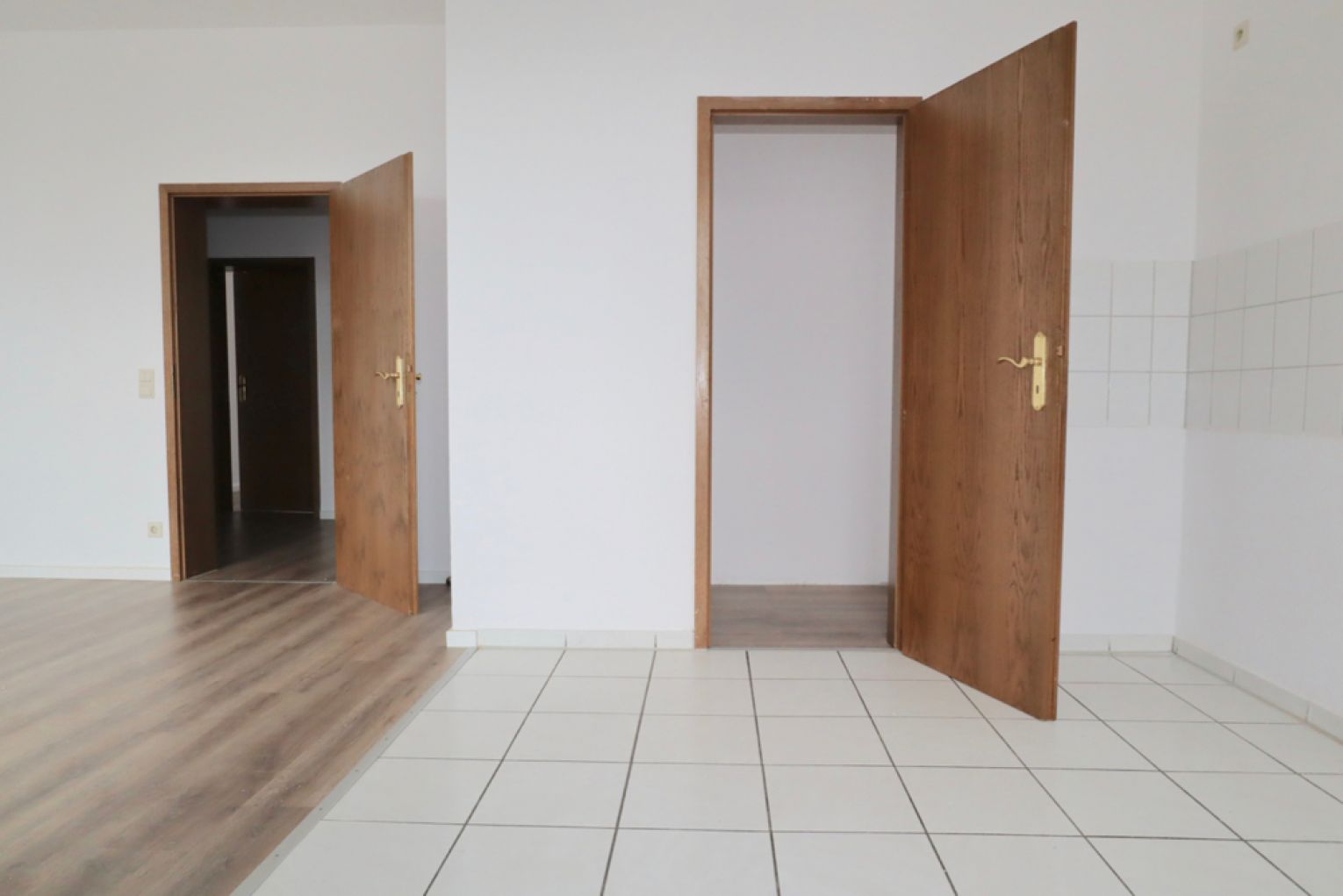 4-Zimmer Wohnung • Loggia • ruhige Lage • Sonnenberg • offene Küche • Bad mit Wanne • jetzt mieten