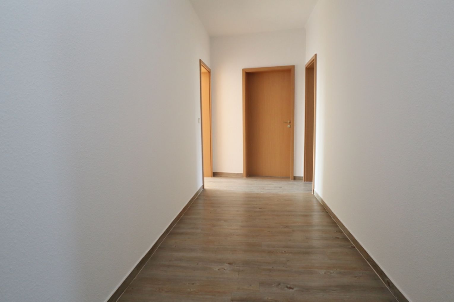 3 Zimmer • Einbauküche • Dachgeschoss • Altchemnitz • 2 moderne Tageslichtbäder • 
jetzt mieten