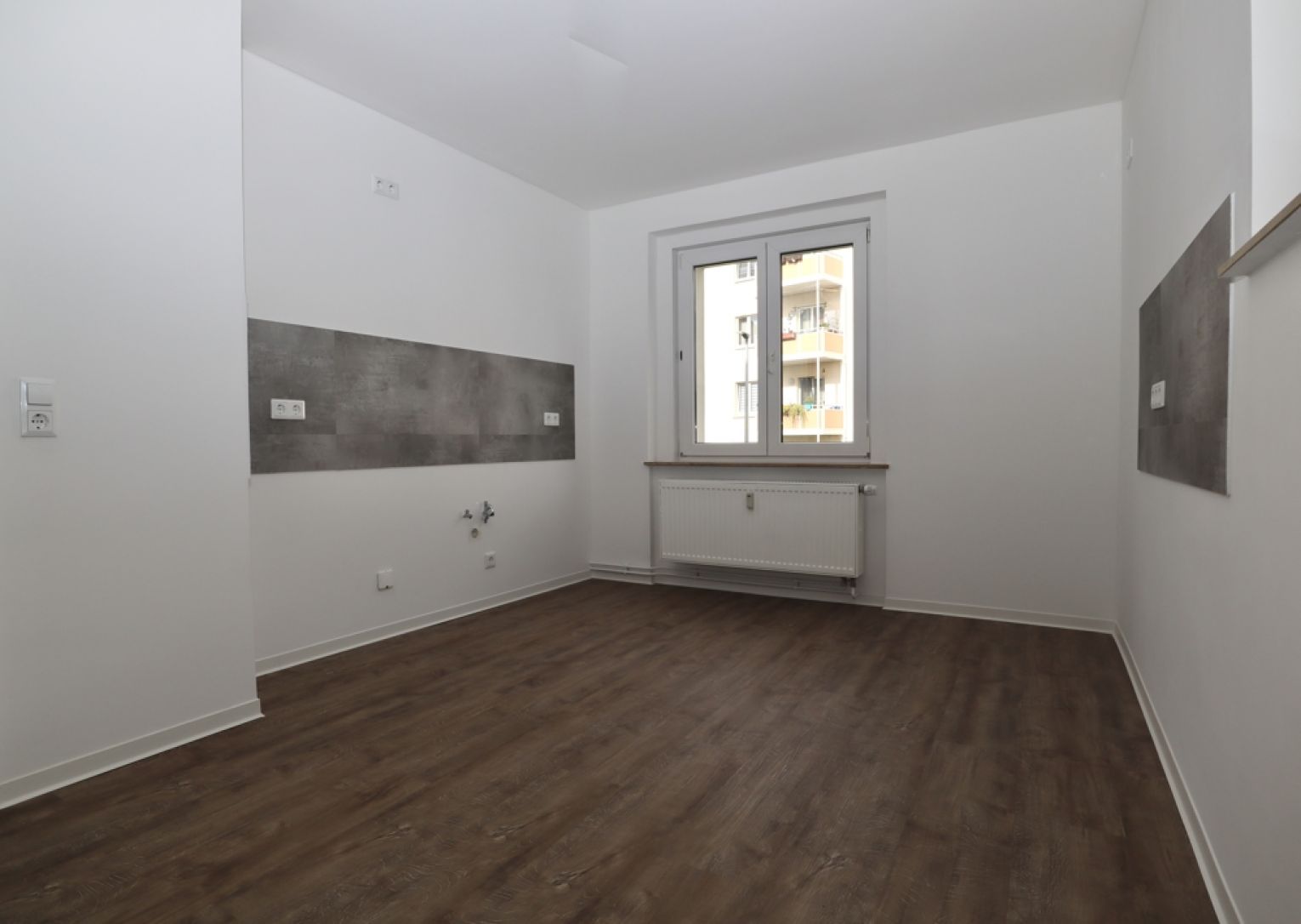 2-Raum Wohnung • Tageslichtbad • Chemnitz • Wanne & Dusche • neu saniert • Ebersdorf • jetzt anrufen