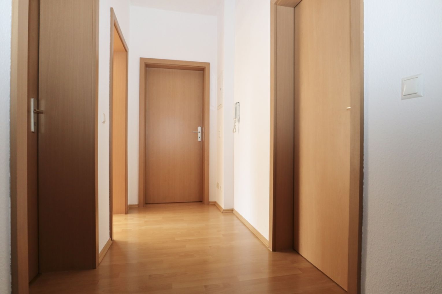 3-Raum Wohnung • in Rottluff • Balkon • zur Miete • Stellplatz • Dusche & Wanne • jetzt anrufen