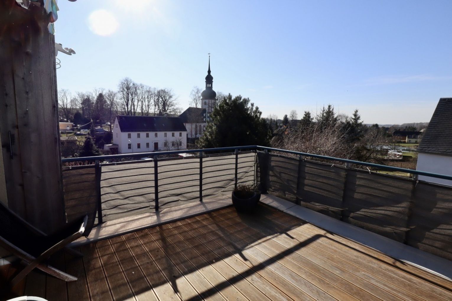 Einfamilienhaus mit Gewerbeeinheit • Rußdorf • 6 - 7 Zimmer • Dachterrasse • Garten • Doppelgarage