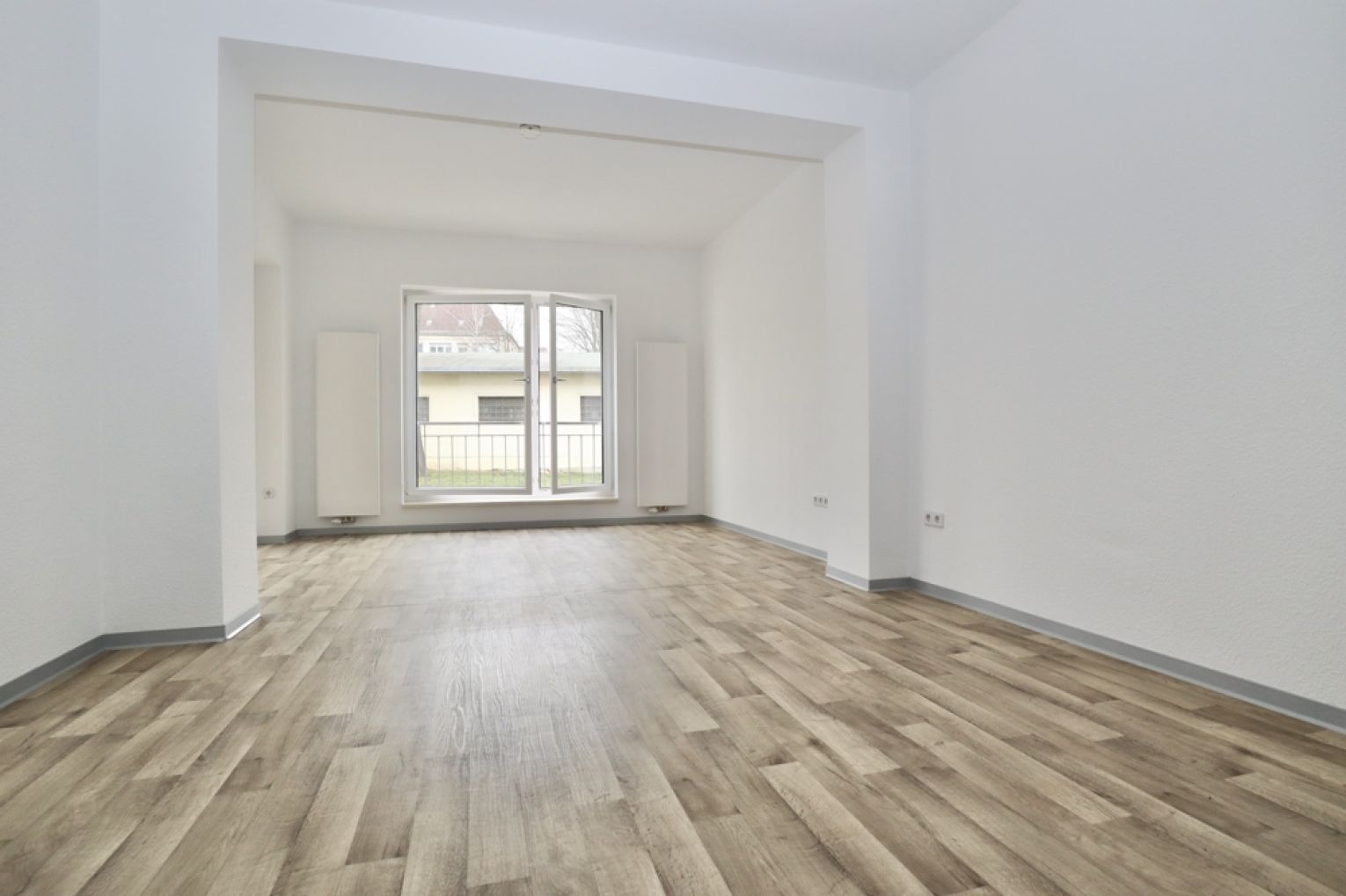 Loggia • 2-Raum Wohnung • zur Miete • Altchemnitz • Einbauküche • jetzt anrufen