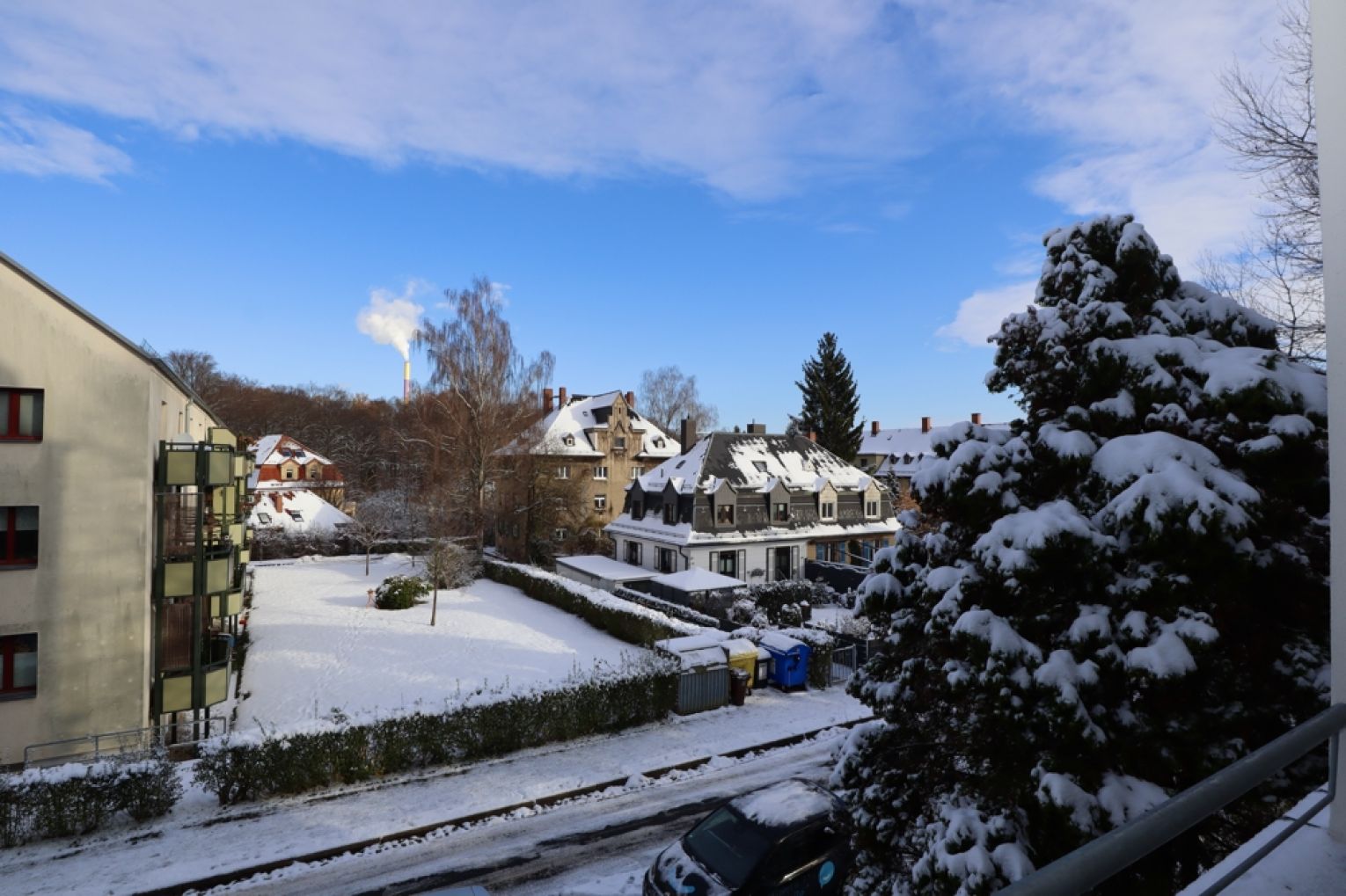 großer Balkon • Einbauküche • 2-Zimmer-Wohnung • Tageslichtbad • Schloßchemnitz • ruhige Lage !