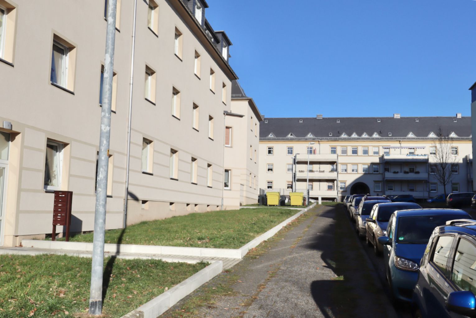 Hilbersdorf • 3-Raum • Bad mit Fenster und Wanne • 1.Etage • Laminat • Südbalkon • jetzt Mieten !?