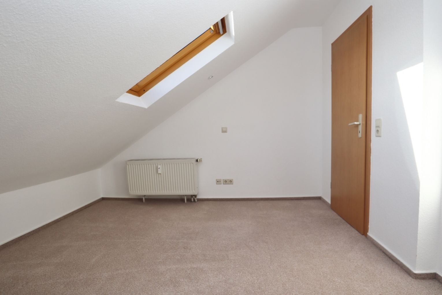 4-Zimmer Wohnung in Chemnitz • Tageslichtbad • Dusche • Stellplatz • Rottluff • schnell sein