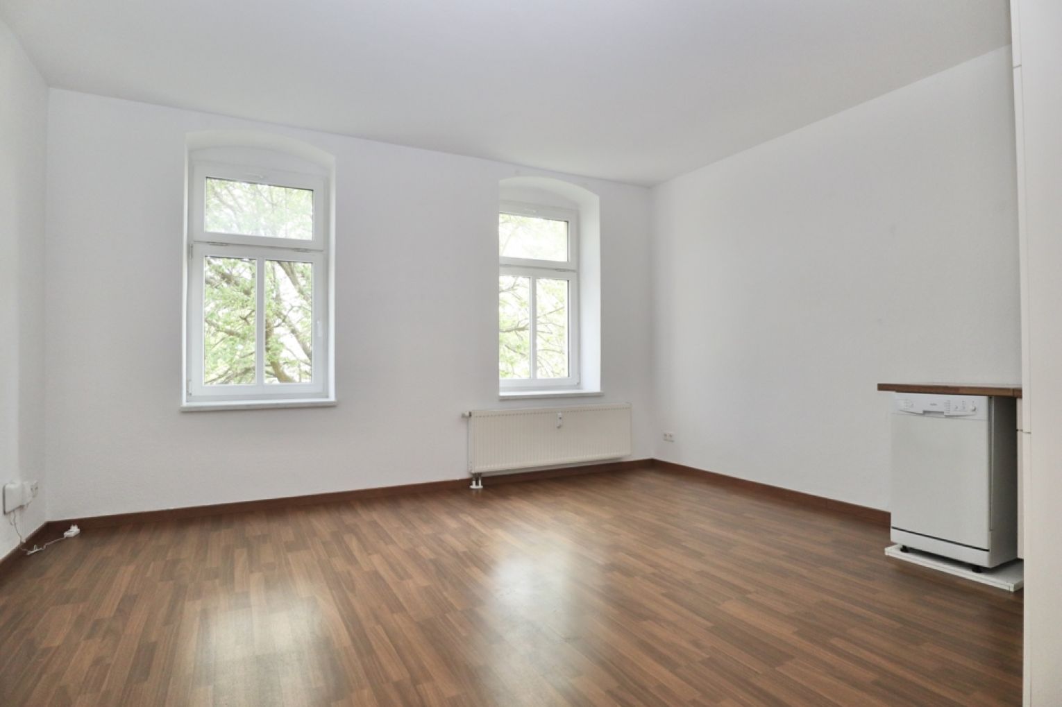 2-Raum Wohnung • Einbauküche • Balkon • Wanne • Schloßchemnitz • jetzt anrufen