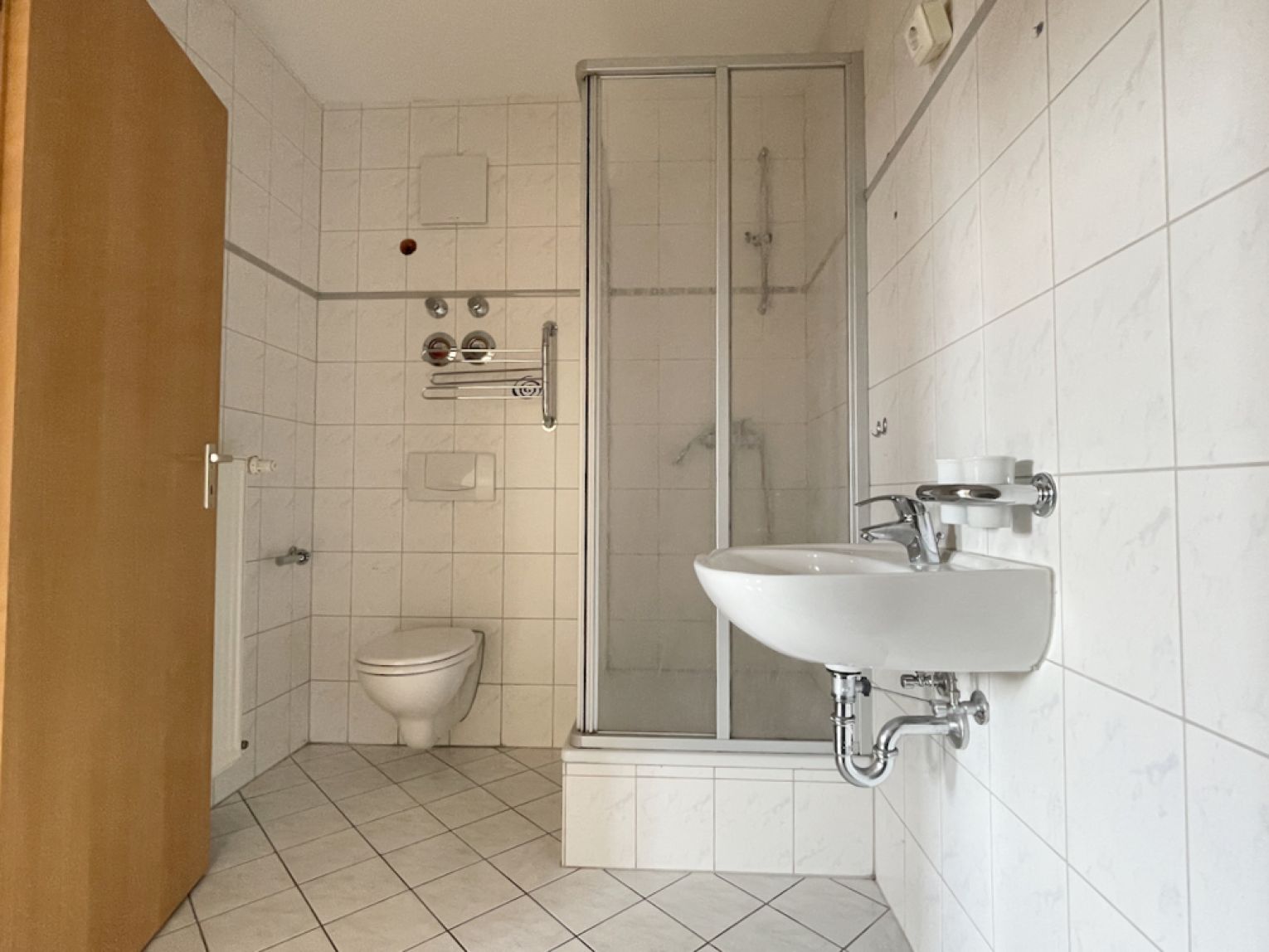 5 Zimmer • Balkon • Lutherviertel • 2 Bäder • Wanne+Dusche • Laminat • schnell Termin machen!