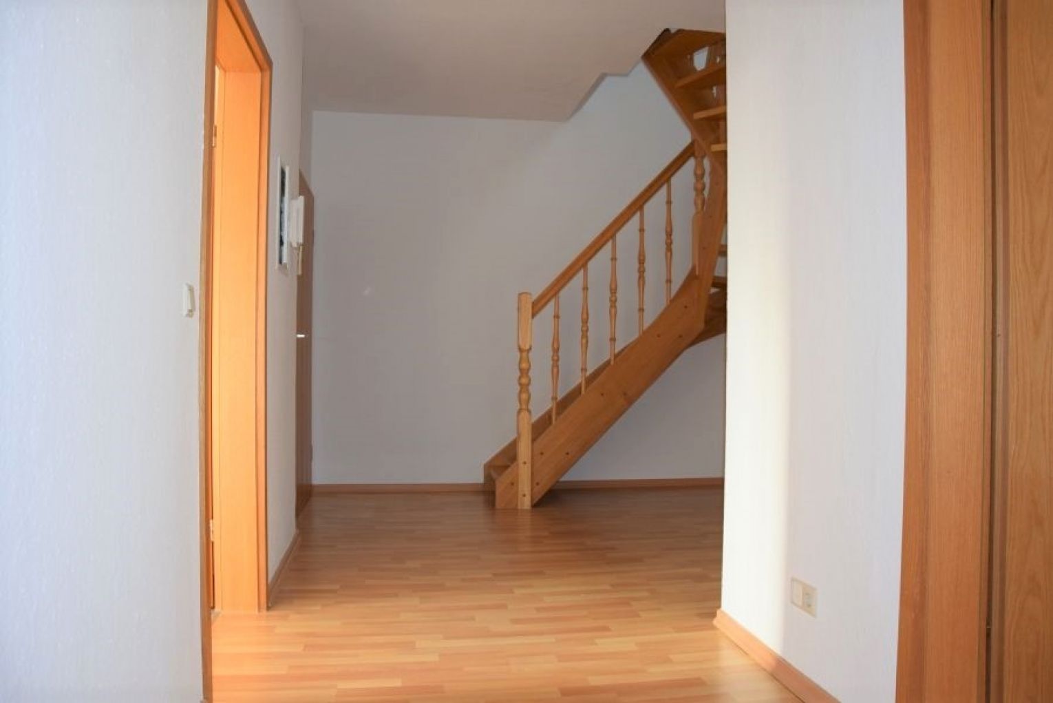 Balkon • 4 Zimmer • Parkett & Laminat • Tageslichtbad • Limbach-Oberfrohna • zentrale Lage • Termin?