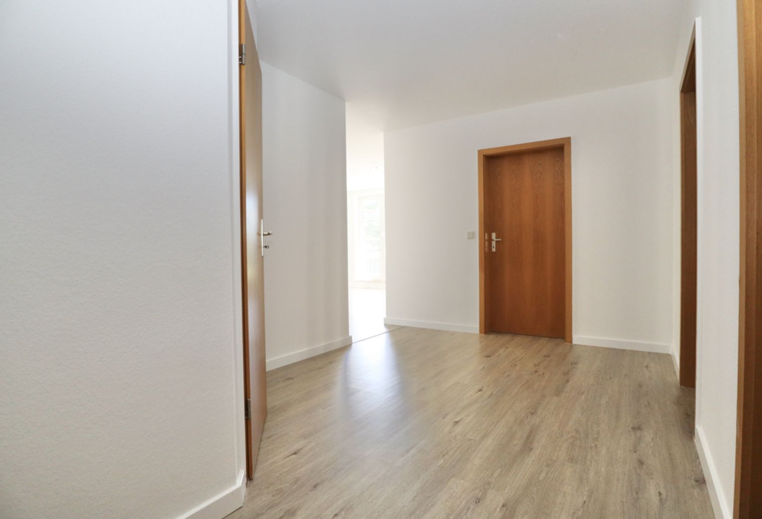 Altendorf • Stellplatz • 2-Zimmer Wohnung • Chemnitz • Balkon • Aufzug • zur Miete • jetzt anrufen