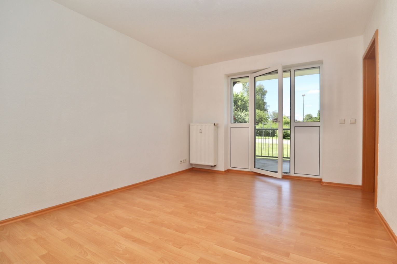 2-Raum • Balkon • perfekte Single-Wohnung • in Gablenz • neue Einbauküche • schnell sein!