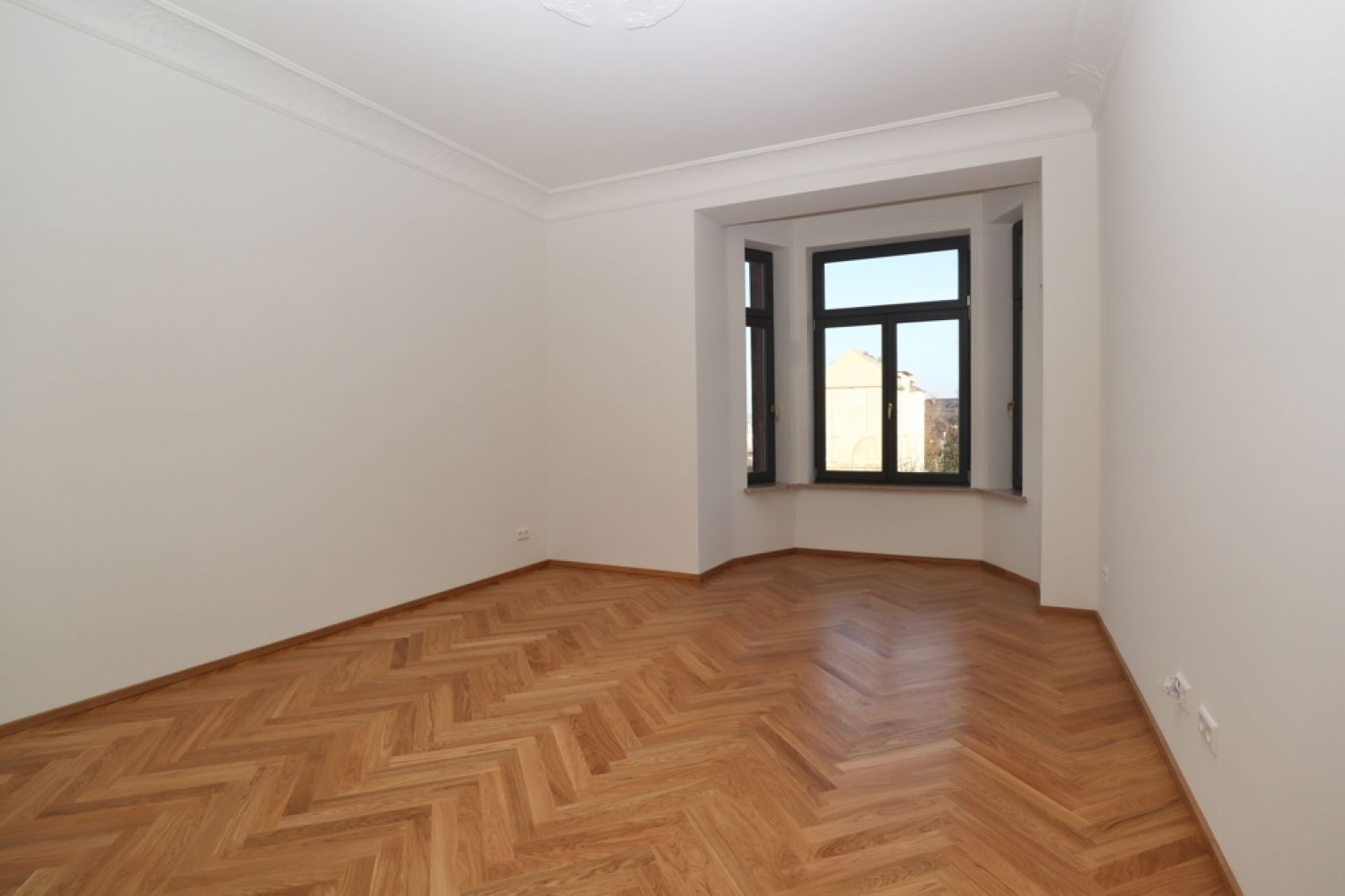 Erstbezug • zur Miete • 4 Zimmer • Wohnung • Fußbodenheizung • mit Balkon • schnell sein lohnt sich!