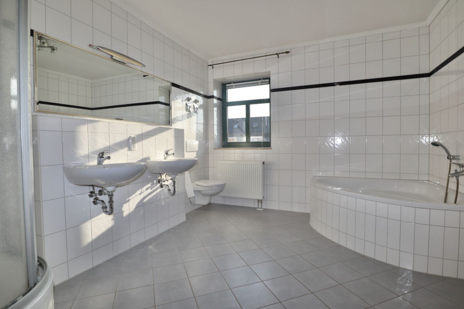 Dachterrasse • Kamin • Eckbadewanne • Dusche • 4 Zimmer • Maisonette • Schloßchemnitz • JETZT mieten