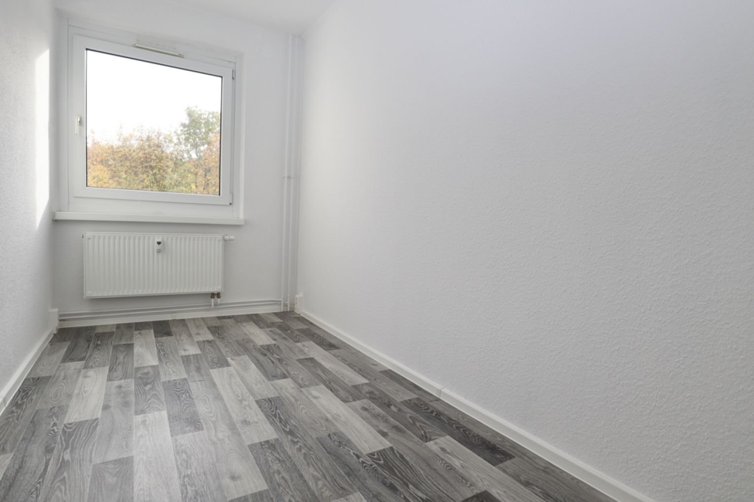 Markersdorf • 3-Raum Wohnung • Balkon • ruhige Lage  •  offene Küche • mieten