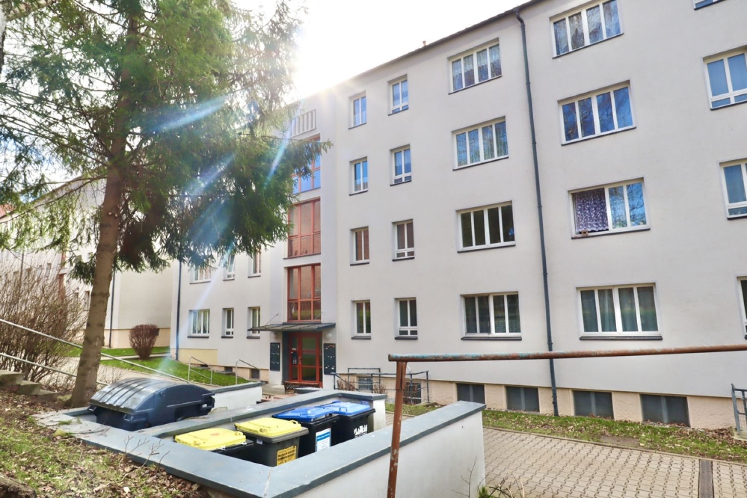 2 Zimmer • mit Balkon • im Lutherviertel • Tageslichtbad • Laminat • in Chemnitz • jetzt mieten !!