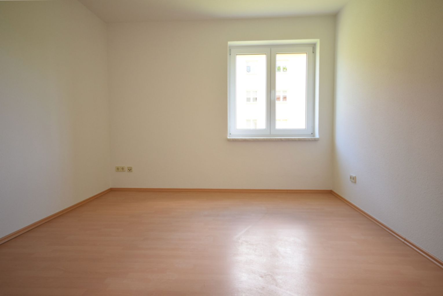 Tageslichtbad mit Wanne • 3 Zimmer • am Heimgarten • Balkon • Top-Preis! • Fussbodenheizung