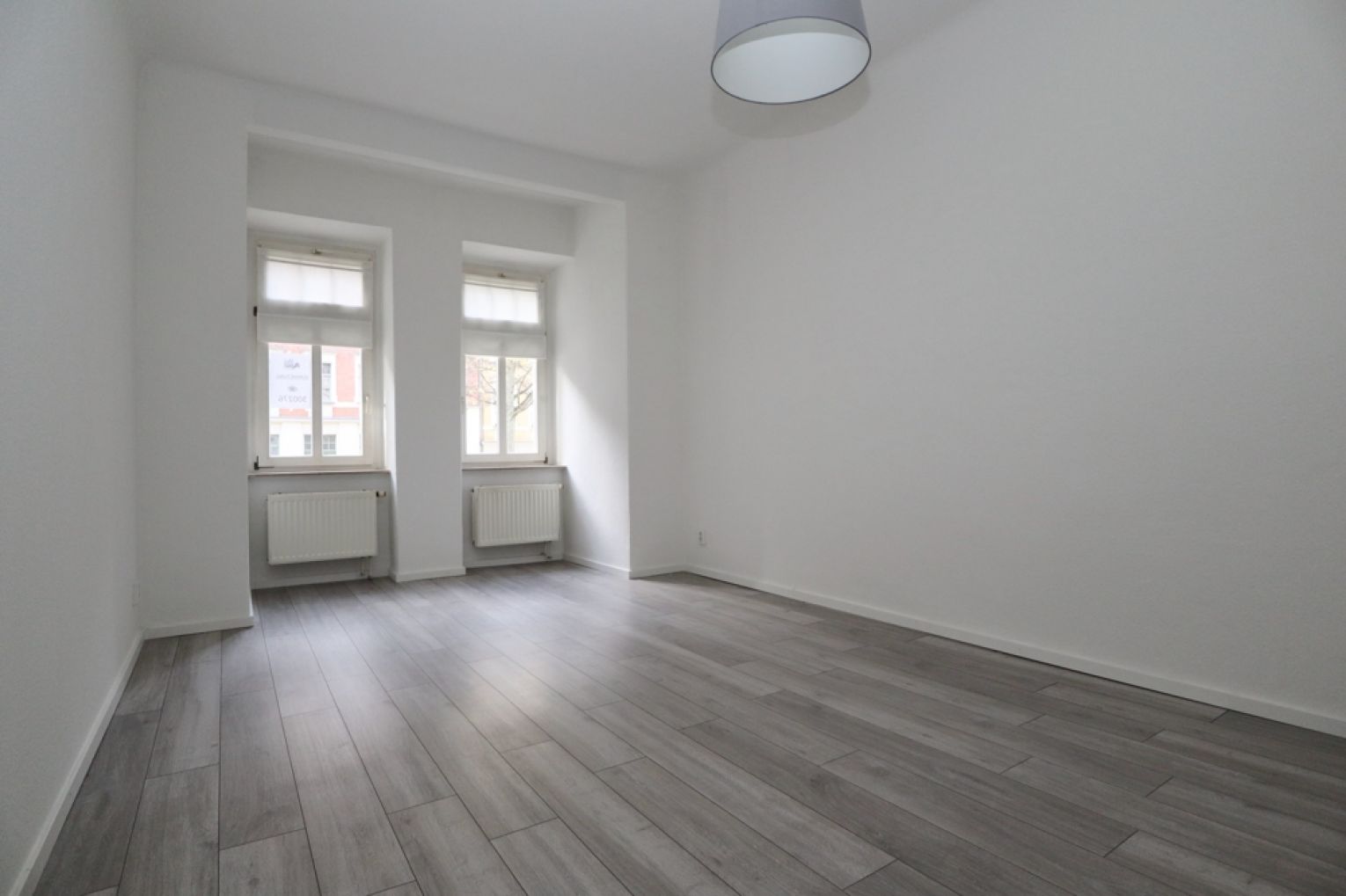 3-Raum Wohnung • Einbauküche •mit Balkon • Kaßberg • Erdgeschoss • Mieten • Termin vereinbaren