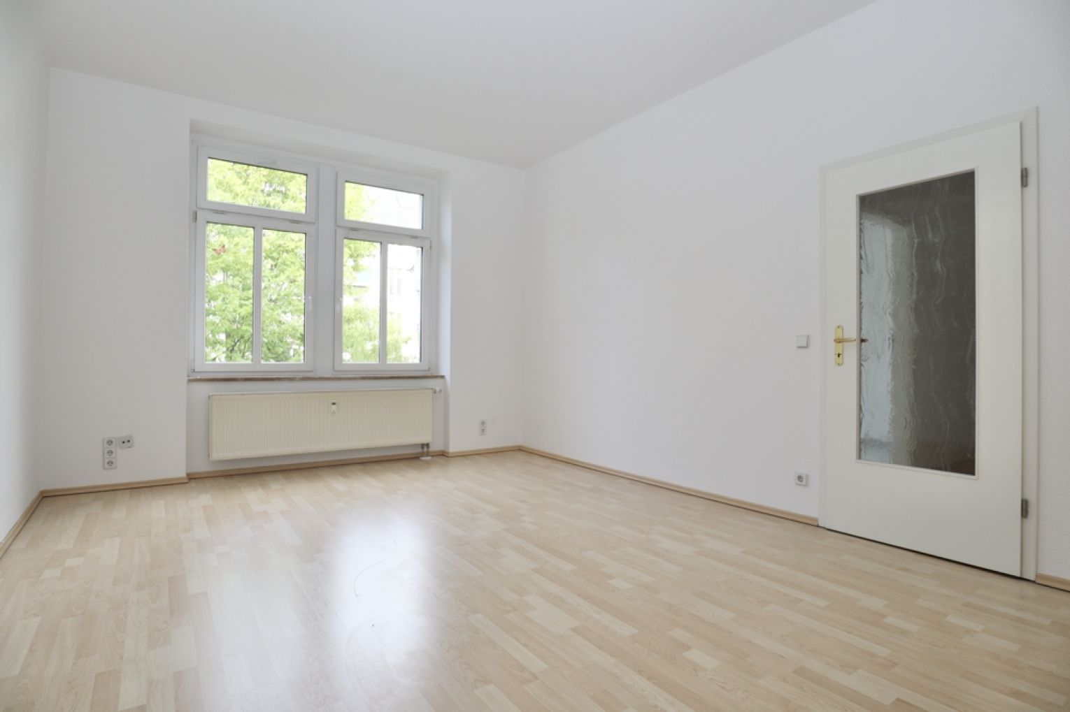 Balkon • Tiefgaragenstellplatz • 3-Raum Wohnung • Kaßberg • Fahrstuhl • Balkon • jetzt anrufen