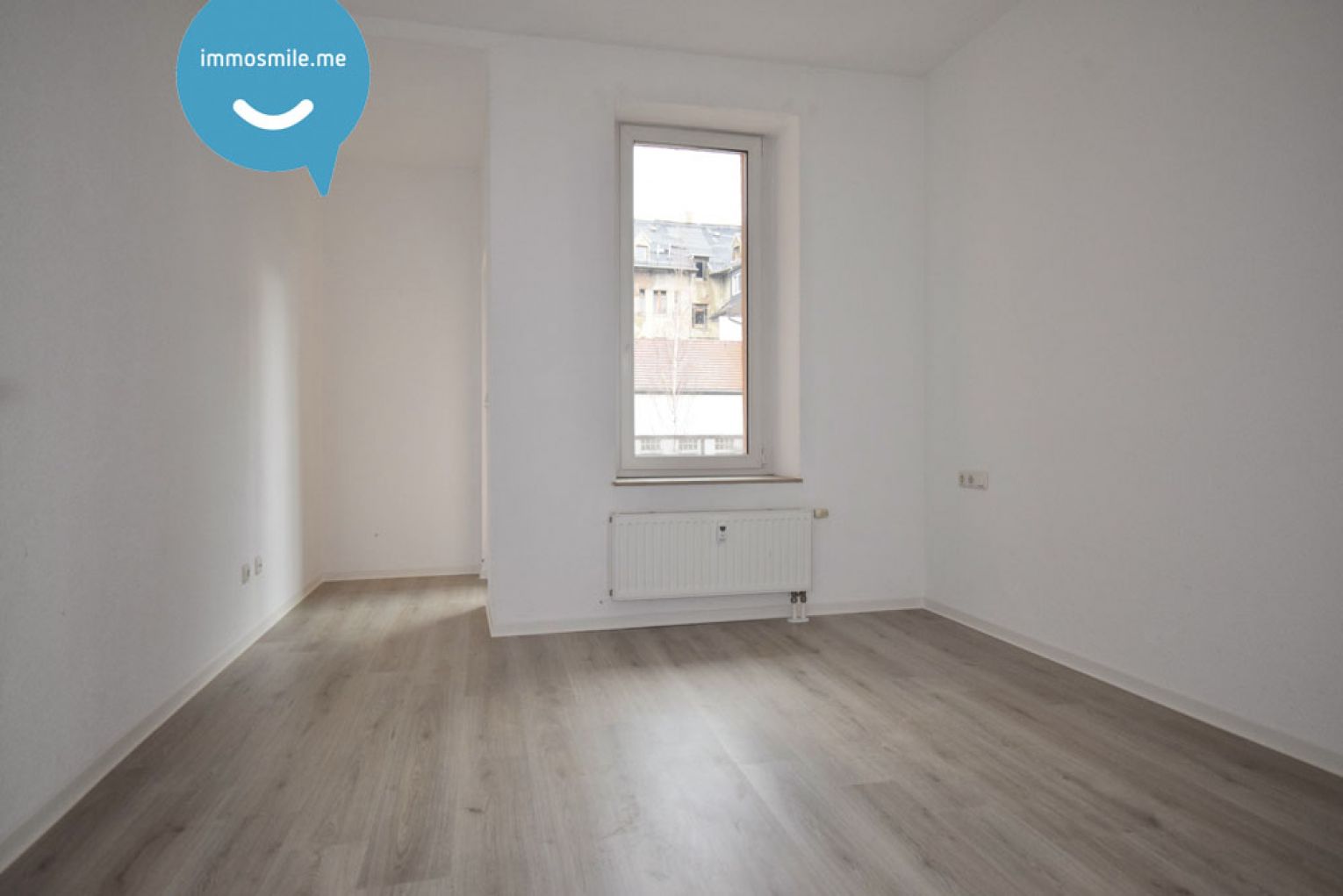 Schnell zugreifen • 2 Zimmerwohnung • mit Einbauküche und Balkon • Schlosschemnitz • Stellplatz