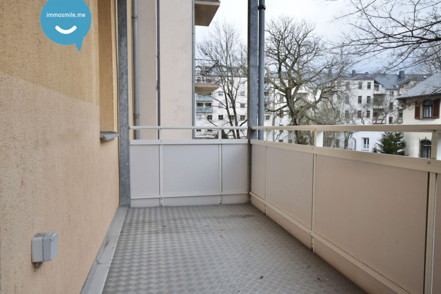 Kaßberg • Balkon • Bad mit Wanne • 2 Zimmer • Abstellraum • gepflegtes Haus • Laminat • Termin!?