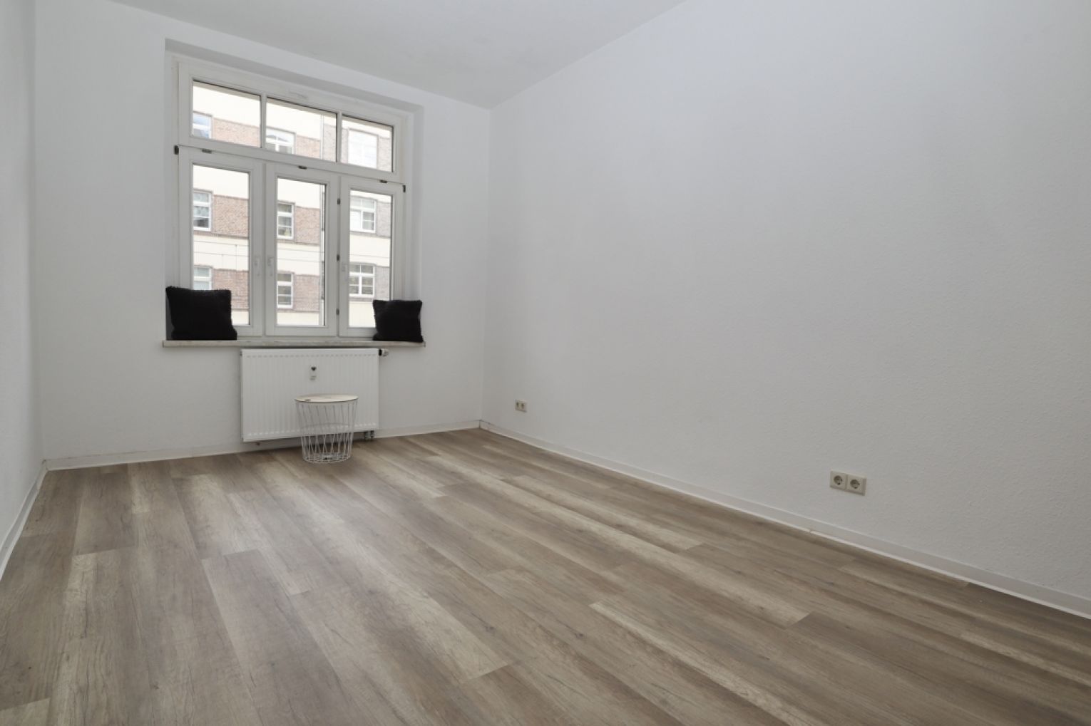 3-Raum Wohnung • Bernsdorf • in Chemnitz • Balkon • NEUER Boden •  UNInah • jetzt Besichtigen