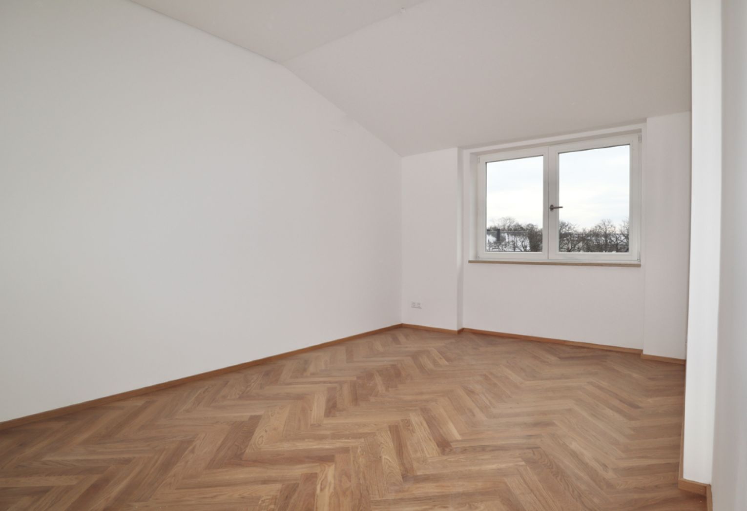 Erstbezug • in Chemnitz • 3-Raum Wohnung • Dachgeschoss • Balkon • modern • Tageslichtbad • ruf an