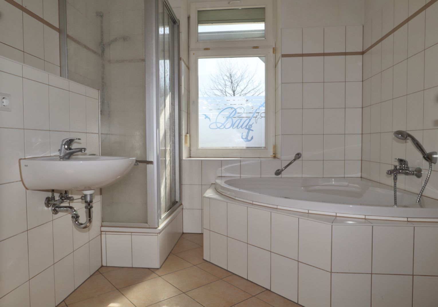 4-Zimmer • zentrale Lage • Wanne und Dusche • Süd-Balkon • Schloßchemnitz •  Küchwald nah