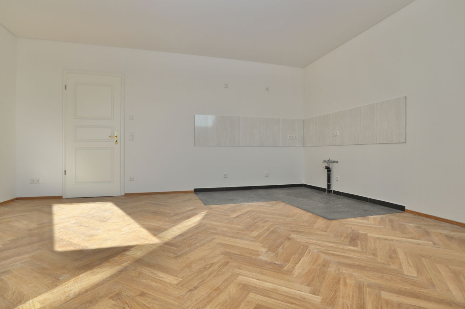 5-Zimmer • Erstbezug • Maisonette • Fußbodenheizung • Tageslichtbad • Terrasse • Balkon • Sonnenberg