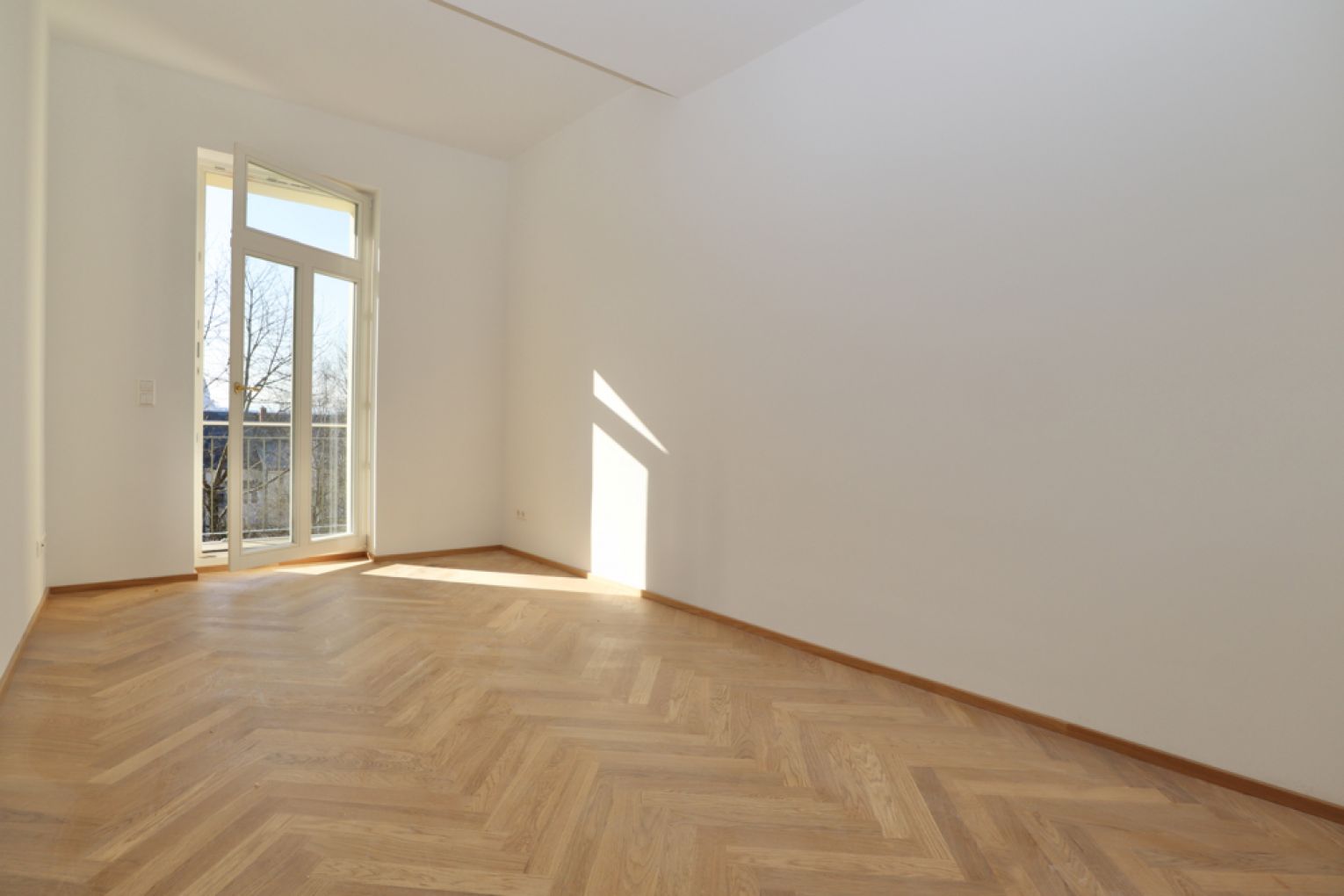 5-Zimmer • Erstbezug • Maisonette • Fußbodenheizung • Tageslichtbad • Terrasse • Balkon • Sonnenberg