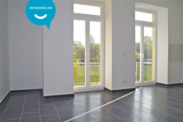 TOP! • 2 Raum • modern saniert • Bodenheizung • Balkon • Bad mit Wanne und Dusche • Denkmalobjekt!