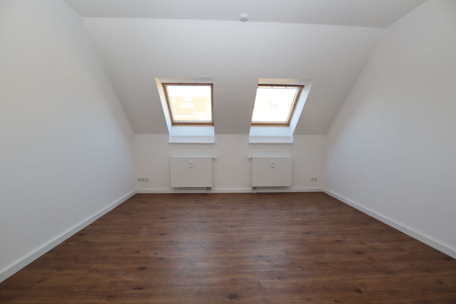 Dachterrasse • 3-Raum Wohnung in Chemnitz • 2 Bäder • Bernsdorf • Einbauküche • Maisonette