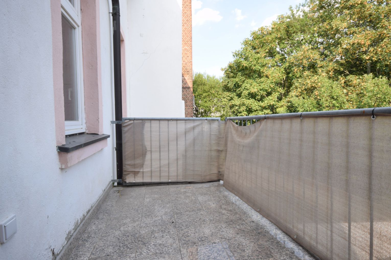 3 Zimmer • optionale Einbauküche • Wanne • Tageslichtbad • Balkon • Stellplatz • zentrumsnahe Lage