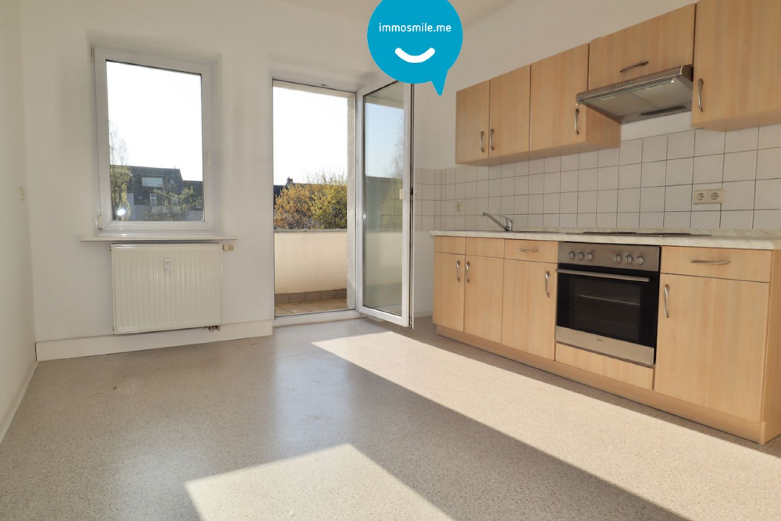 Kaßberg • 3-Zimmer • Sonnenbalkon • Tageslichtbad • Laminat • Stellplatz • Anschauen!?