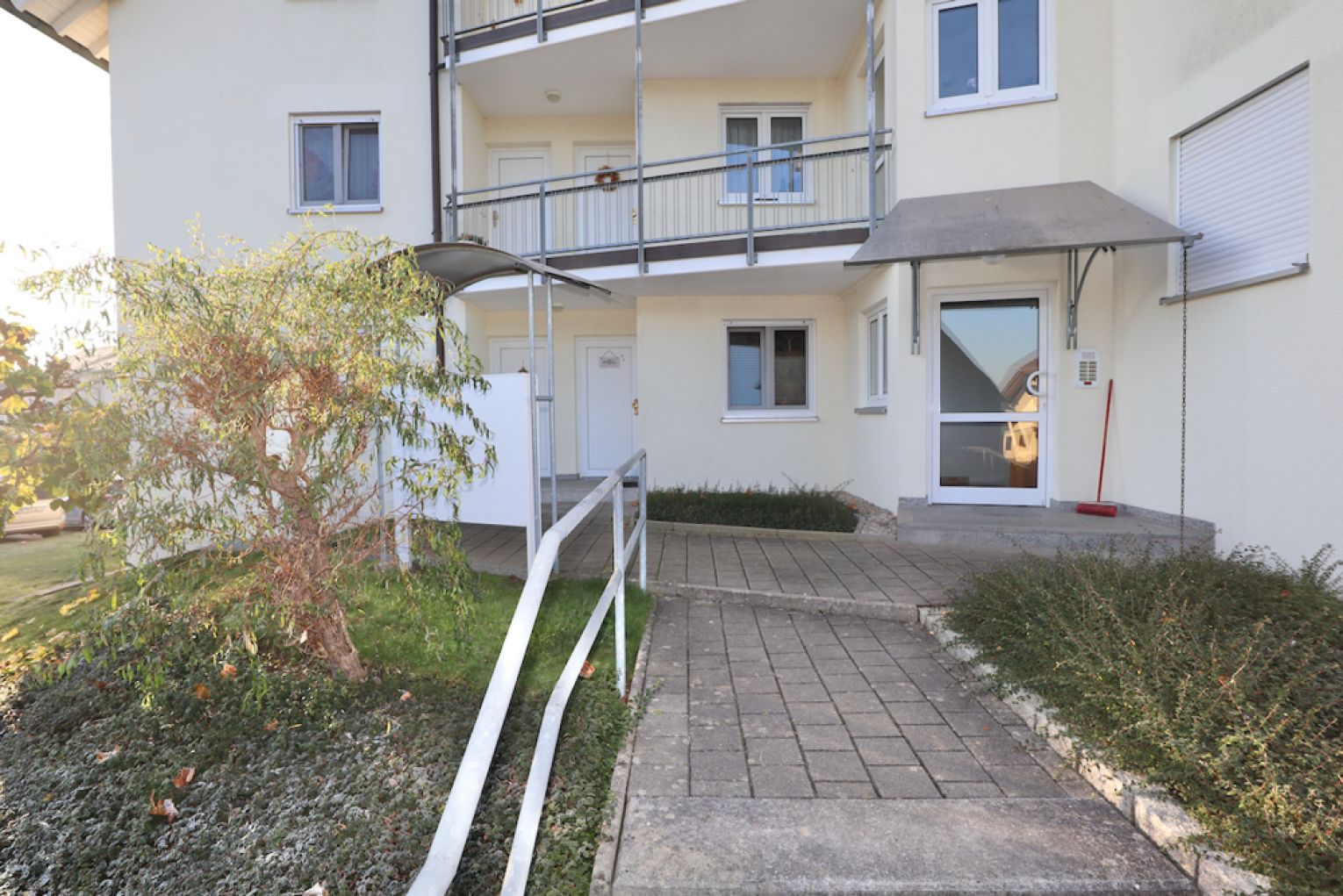 2-Zimmer • zur Miete • mit Balkon • Stellplatz • Hochparterre • am Rand von Chemnitz • in Lichtenau