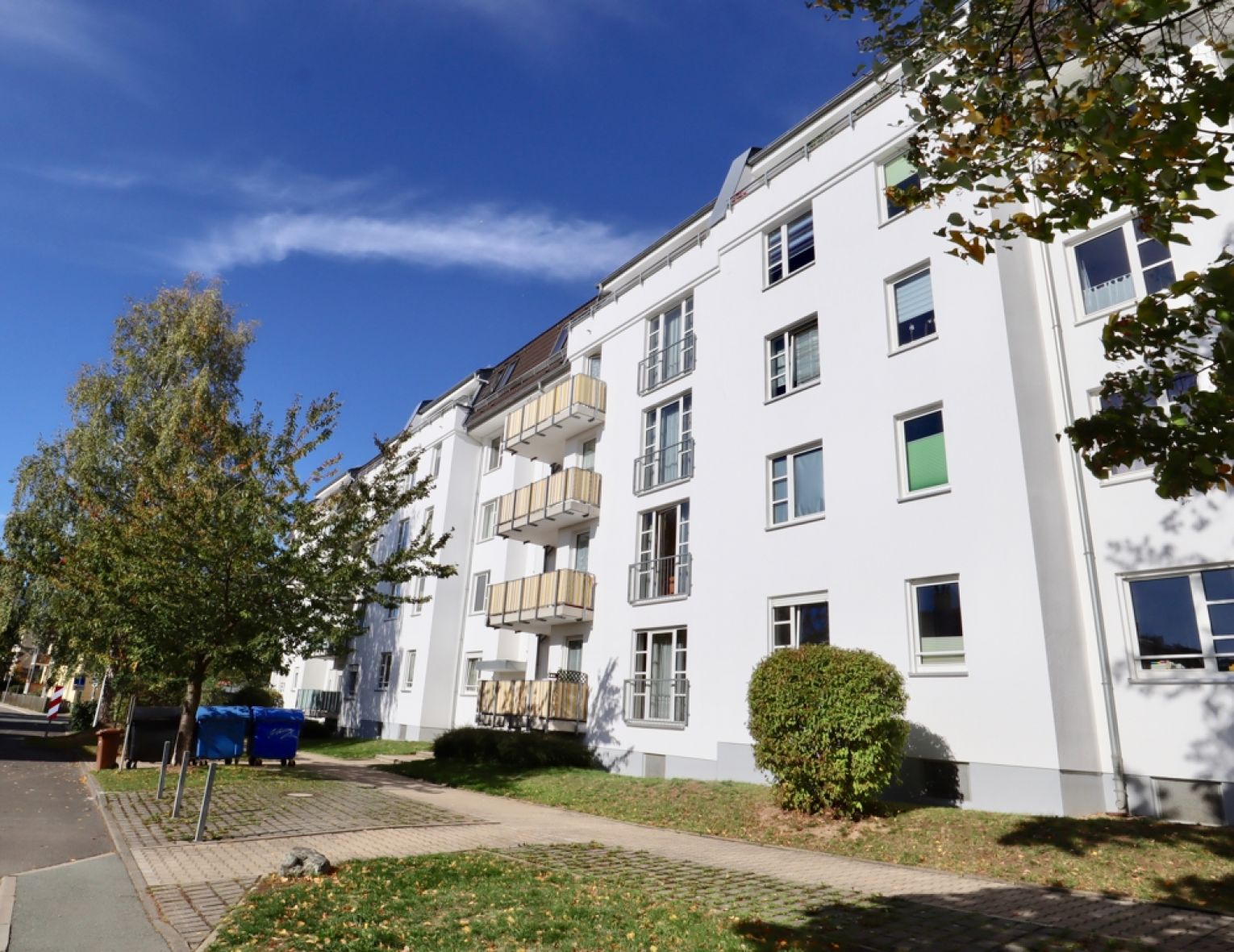 Tiefgaragenstellplatz • Einbauküche • 2-Raum Wohnung • Schloßchemnitz  • Balkon • jetzt mieten